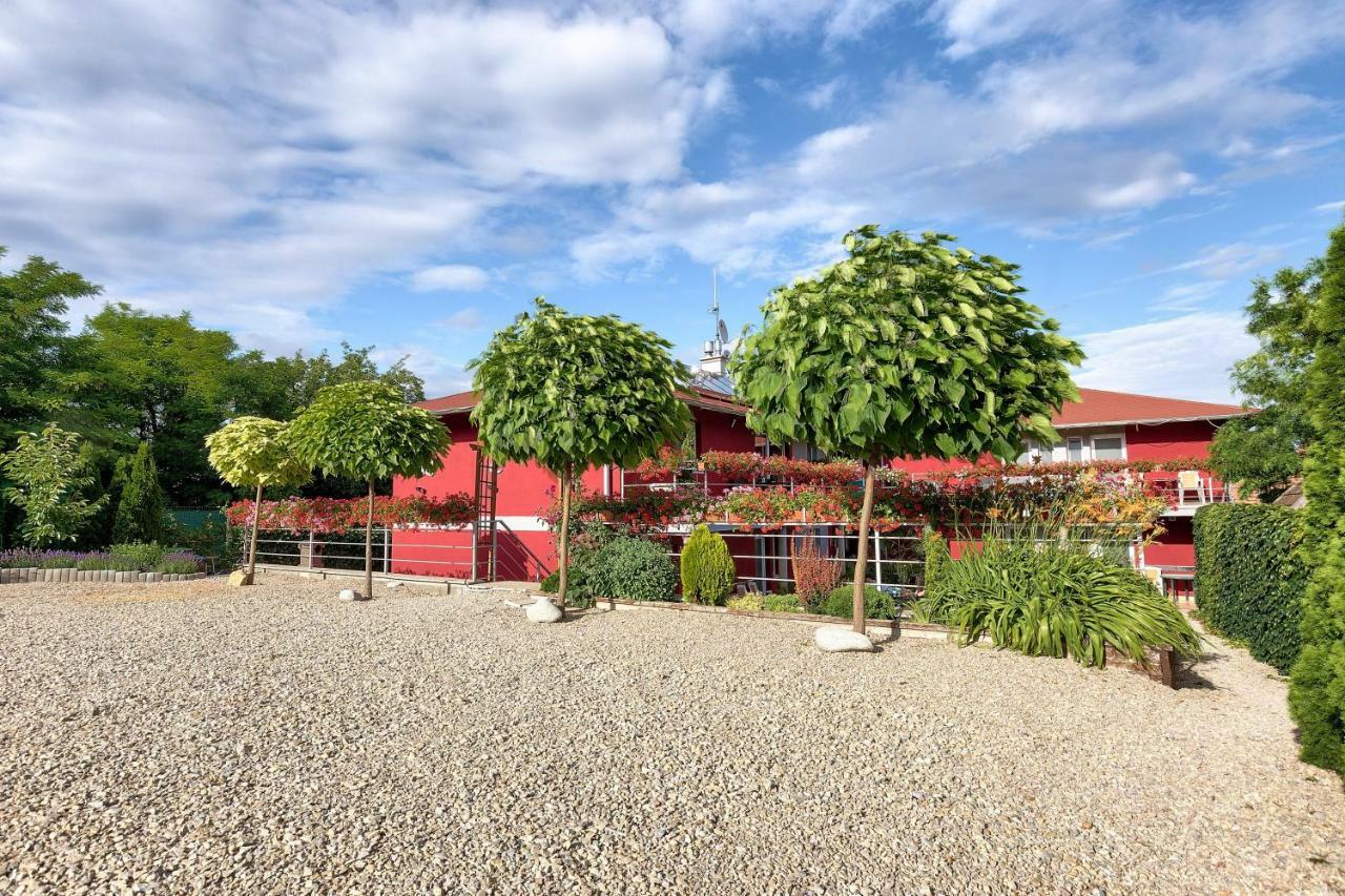 فندق Podhájskaفي  Apartmanovy Dom Red المظهر الخارجي الصورة